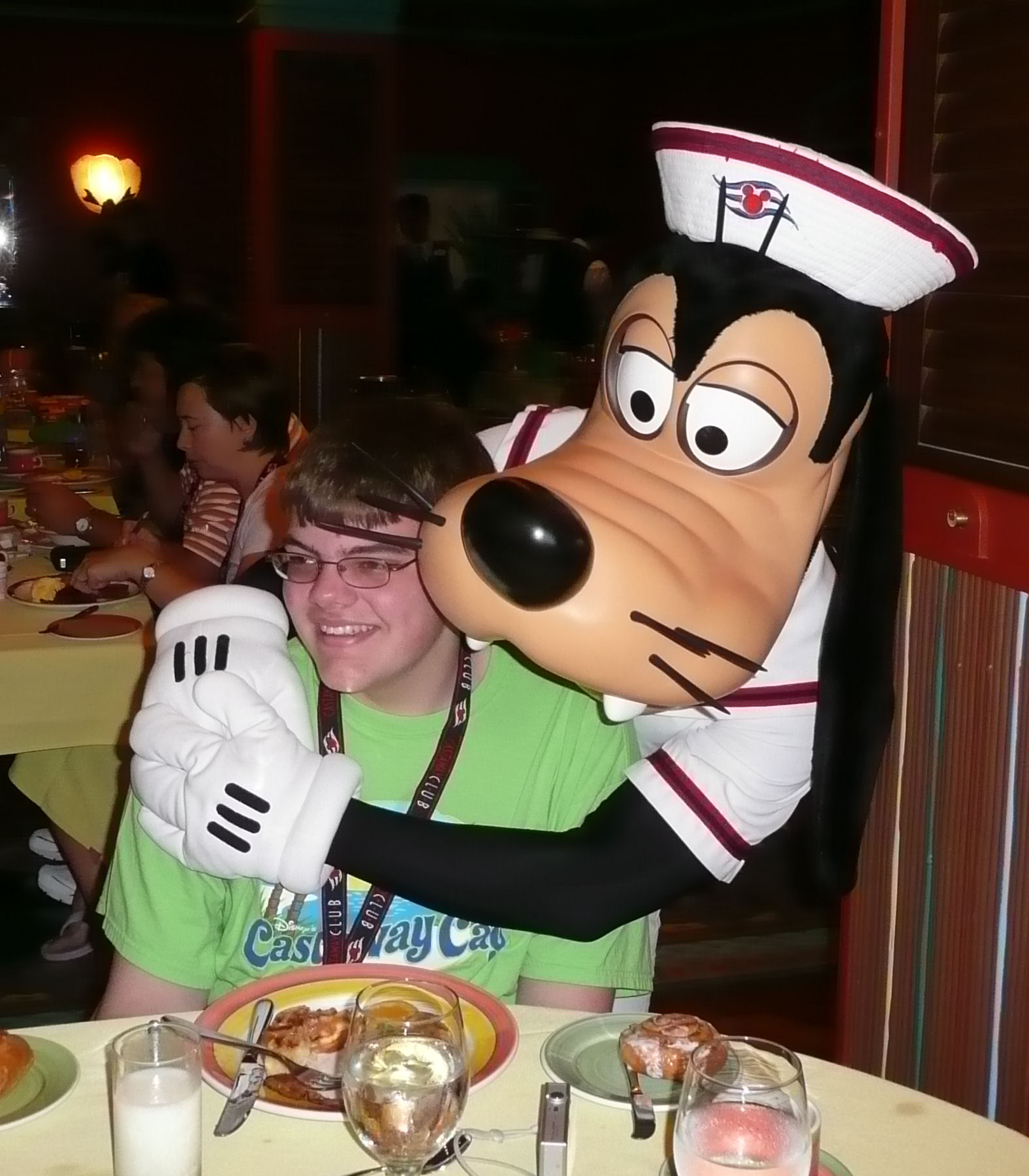 Max and Goofy in Parrot Cay, a restaurant on the Disney Magic.