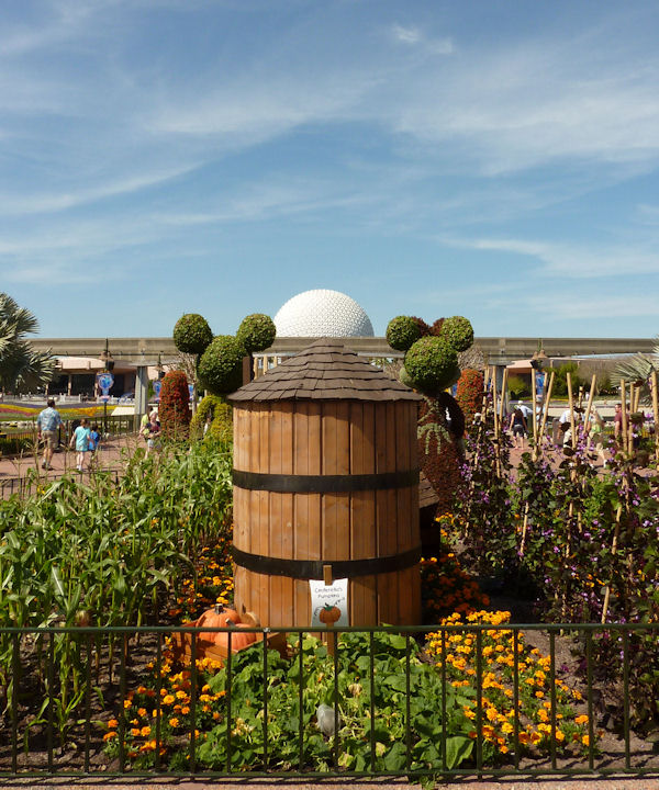 Backside of Mickey and Minnie. Backside of Mickey and Minnie.